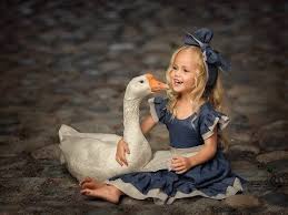 فوتوغرفيا جرافيك أجمل صور اطفال بنات ممكن تشفها فى حياتك رابط تحميل cute animals kids portraits beautiful children