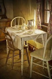 Love This Simple Drop Leaf Kitchen Table I Have A Table Like This Vintage Table Setting Drop Leaf Table Vintage Drop Leaf Table