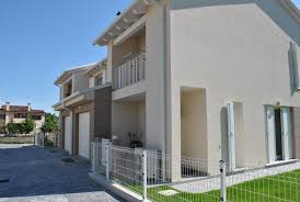 Edilizia Residenziale Bivilla A Casale Sul Sile Treviso Via Torcelle Prospettive Prospetto Nord Ingr Stili Di Casa Edilizia Esterni Casa