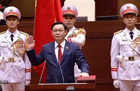 Lập pháp, giám sát tối cao và quyết định những vấn đề quan trọng của đất nước, để lại nhiều dấu ấn và tình cảm tốt đẹp trong lòng nhân dân và cử tri cả nước. Chá»§ Tá»‹ch Quá»'c Há»™i VÆ°Æ¡ng Ä'inh Huá»‡ Tuyen Thá»‡ Nháº­m Chá»©c