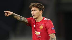 Footballer for manchester united & the swedish national team. Manchester United Star Victor Lindelof Catches Thief Who Snatched Bag From Woman In Her 90s World News Sky News