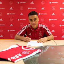 €25.00m* nov 3, 2000 in almere.facts and data. Sergino Dest Wiki 2021 Girlfriend Salary Tattoo Cars Houses And Net Worth