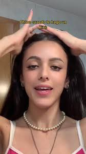 Alba Dubai Disfrazada Del Chloe