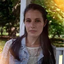 Jeni Breen's Instagram, Twitter & Facebook