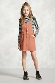 Forever 21 Girls A Denim Overall Dress Featuring A Frayed Hem A Buttoned Front Placket A Five Pocket Kids Fashion Clothes Girls Fashion Tween Tween Fashion