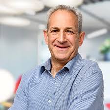 Holly Budd's Instagram, Twitter & Facebook