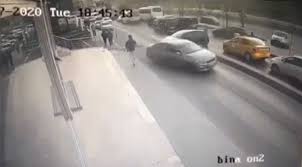 Dikkatsizlik Kural Ihlalleri Yaralanmalar Kentte Dehset Veren Trafik Kazalari Kameralara Yansidi