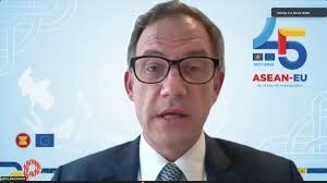 David Milliot's Instagram, Twitter & Facebook