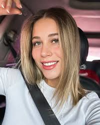 Las pestañas más lindas! Gracias @johaborja_lash y equipo 🤎 La selfie en  el auto para comenzar la mañana 🆙👏🏼⚡️ . Cada día más enamorada de mi  corte y mi color‼️ esencia y