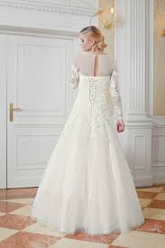 Check spelling or type a new query. Spitzenbesetztes Brautkleid Mit Bolero A Linie Kleiderfreuden