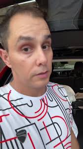 Campamento Familiar: Una Noche de Diversión con los Enanos