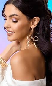 Nicole Whaley's Instagram, Twitter & Facebook