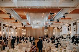 An Elegant Gold White Wedding At The Intercontinental Singapore Wedding Planning Websites Fullerton Hotel Wedding Professional
