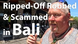 MUD CRABS and CROCODILES! We find the HONEY HOLE!