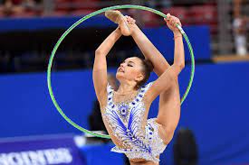 In this topic, we are only interested in professional hoops. Russia S Averina Takes First Place In Hoop And Ball Qualification At Rhythmic Gymnastics European Championships
