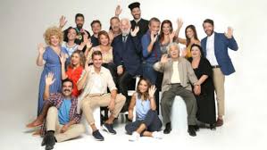 Και μια απρόσμενη συνέντευξη του στο lifo.gr. H Ert Zhthse Apo Ton Petro Filippidh Na Fygei Apo Thn Seira Hmastan Oloi Poly Moydiasmenoi Zappit