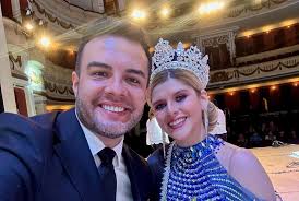 Reinado de San Salvador 2023. Es un verdadero honor conducir la elección de  reina de San Salvador, la capital de mi país, mi ciudad.