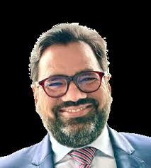 Yim Tong's Instagram, Twitter & Facebook