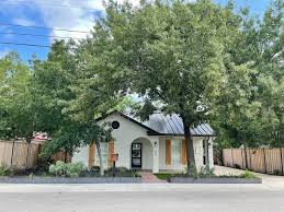 The Lone Star Bungalow