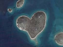 Galešnjak is also called island of love, lover's island, and isle of love. Heart Shaped Island Galesnjak Croatia Nature Dream Destinations Places Adventure Paradies Auf Erden Herzbilder Herz Bilder