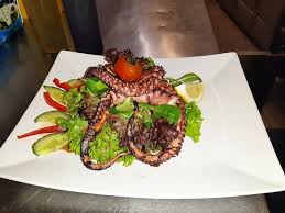 Ez alapján az austria klagenfurt jobb csapatnak tűnik. 7 Himmel Klagenfurt Restaurant Reviews Photos Phone Number Tripadvisor