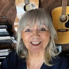 LA BONNE RELATION TRUMP-CARNEY N'A RIEN À VOIR AVEC LA GUERRE DES TARIFS On  apprend aujourd'hui encore une information troublante entourant le passé de  Mark Carney chef du parti libéral fédéral et