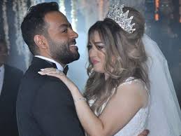سيدتي مع حماقي وزوجته في لقاء خاص من منزلهما مجلة سيدتي. ØµÙˆØ± Ù…Ø­Ù…Ø¯ Ø­Ù…Ø§Ù‚Ù‰ ÙˆÙ†Ø¬ÙˆÙ… Ø§Ù„ÙÙ† ÙˆØ§Ù„ØºÙ†Ø§Ø¡ ÙŠØ­ØªÙÙ„ÙˆÙ† Ù…Ø¹ ØªØ§Ù…Ø± Ø¹Ø§Ø´ÙˆØ± Ø¨Ø²ÙØ§ÙÙ‡ Ø¹ÙŠÙ†