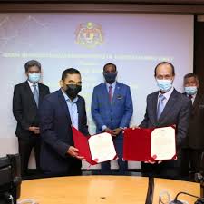 Perusahaan dagang perantara (middleman) perusahaan yang membeli produk dalam partai besar untuk kemudian dijual kembali ke pengecer dalam jumlah yang sedang. Jabatan Perhubungan Perusahaan Malaysia Kementerian Sumber Manusia