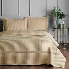 Çift kişilik nevresimli yatak örtüsü. Linens Com Tr