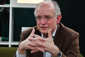 Enschedese gemeenteraad volledig verrast door open brief Van Veldhuizen:  'Heel jammer, het is een goede burgemeester'