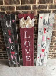 25 Super Romantic Wooden Signs For Valentine S Day Styles Decor Valentine Wood Crafts Diy Valentines Decorations Valentines Diy