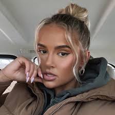 Molly-Mae 'warped' face that looked like 'an Xbox controller'