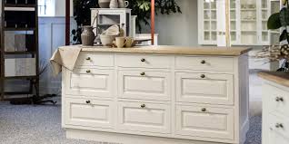 Position the new hinges an equal distance from the top and bottom of the door. When Is It Time To Replace Your Kitchen Cabinets Jandkcabinetry Ca