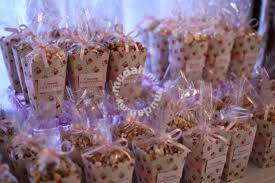 Hai adik maniiisss, kakmira nak bantu awak dapatkan servis #doorgift jimat masa, jimat tenaga dan jimat belanja kahwin dengan servis senyum melerettt sampai 10 kilometer Doorgift Goodies Bag Popcorn