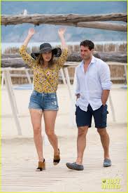Gorgeous kelly brook and supposedly engaged french boyfriend jeremy parisi showed some romantic kissing during a visit at chateau de versailles in francepari. 280 Kelly Broke Ideas In 2021 Nadherne Zeny Zenich Portret