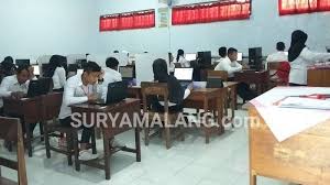 Logo smk pgri 2 malang. Server Mati Unbk Kejar Paket C Di Smk Pgri 2 Kota Blitar Molor Satu Jam Surya Malang