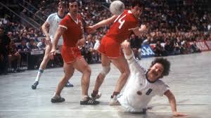 Das erste große internationale fußballturnier fand im rahmen der olympischen spiele 1908 in london statt. Die Geschichte Der Handball Weltmeisterschaft Sportbuzzer De