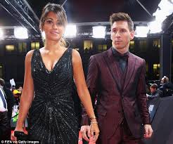 Roccuzzo is the cousin of messi's childhood friend, and they've known each other since age 5. Lionel Messi And Antonella Roccuzzo Wedding What We Know Daily Mail Online