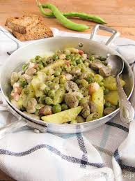 I piselli alla romana si preparano in 30 minuti e sono ottimi come contorno o anche come piatto di riciclo. La Cucina Di Anisja Zuppa Di Fave Piselli E Patate Una Vignarola Campana