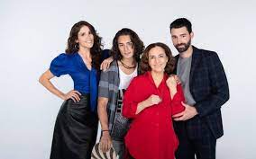 Es una historia de amor y aventuras, que combina el melodrama con la comedia, producción de juan osorio, estrena. Llega A La Tv Que Le Pasa A Mi Familia El Sol De Hermosillo Noticias Locales Policiacas Sobre Mexico Sonora Y El Mundo