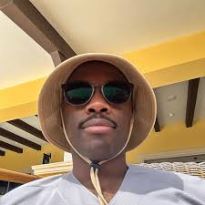 90s baby, mom still thinks I'm handsome. #thirtysomething