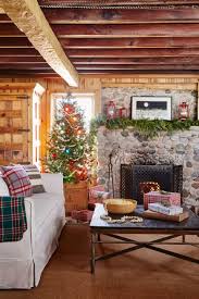 Peek Inside 30 Homes All Decked Out For Christmas Christmas Living Rooms Cabin Christmas Christmas Home