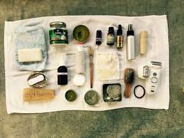 Everything You Need In Your Bathroom Minimalist Lightweight Toiletry Kit For The Zero Waste Voya Zero Waste Sustainable Living Eco Friendly Cleaning Products
