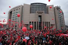 18 ağustos 1963 tarihinde çankırı'da doğdu. Ekrem Dumanli Ve Hidayet Karaca Nin Tutuklanmasini Protestoya 10 Yil Hapis Kronos News Bagimsiz Haber Sitesi