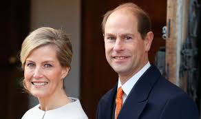 Waarom nemen ze prins andrew zijn koninklijke titels niet af, zoals bij meghan en harry? Prince Edward Job What Does Prince Edward Do Royal News Express Co Uk