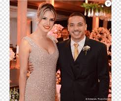 A assessoria de wesley safadão, em nota, disse que thyane acompanhou o cantor na vacinação e recebeu dose de sangria. Wesley Safadao Thyane Dantas Marriage Singer Woman Casado Wedding Textile Png Pngegg