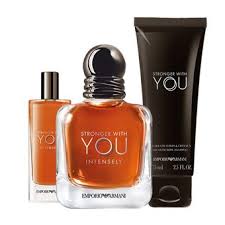 Men find it funny and interesting but just too sweet for a signature scent or recurring usage. Emporio Armani Stronger With You Intensely Gift Set 50ml Fragrance Direct