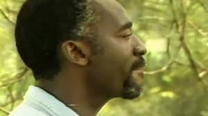 #FlashBack, Décédé le mardi 30 octobre 2018, Papa Géo William Masso est  l'un des artistes camerounais qui a marqué son temps avec des titres à  succès comme ''Lolita'', ''À muto'', "Nen Lambo'', ...