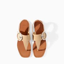 Leather Sandal With Buckle From Zara Goruntuler Ile Ayakkabilar Terlik