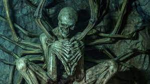 Vicar max believes the book you retrieved for him in emerald vale holds the key to his enlightenment. The Empty Man Kritik Film Plus Kritik Online Magazin Fur Film Kino